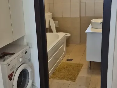 baie cu masina de spalat inchiriere apartament Sector 6 București